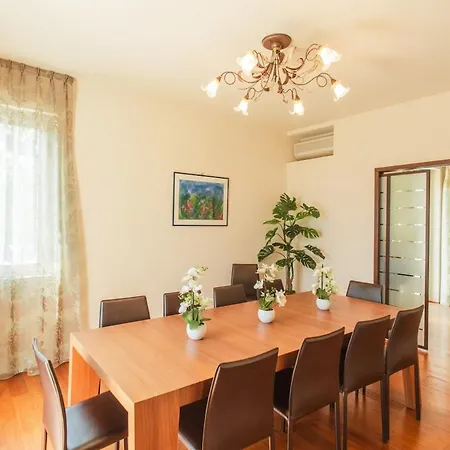 Villa Sanremo *