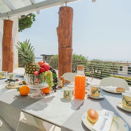Villa Sanremo 펜션 산레모